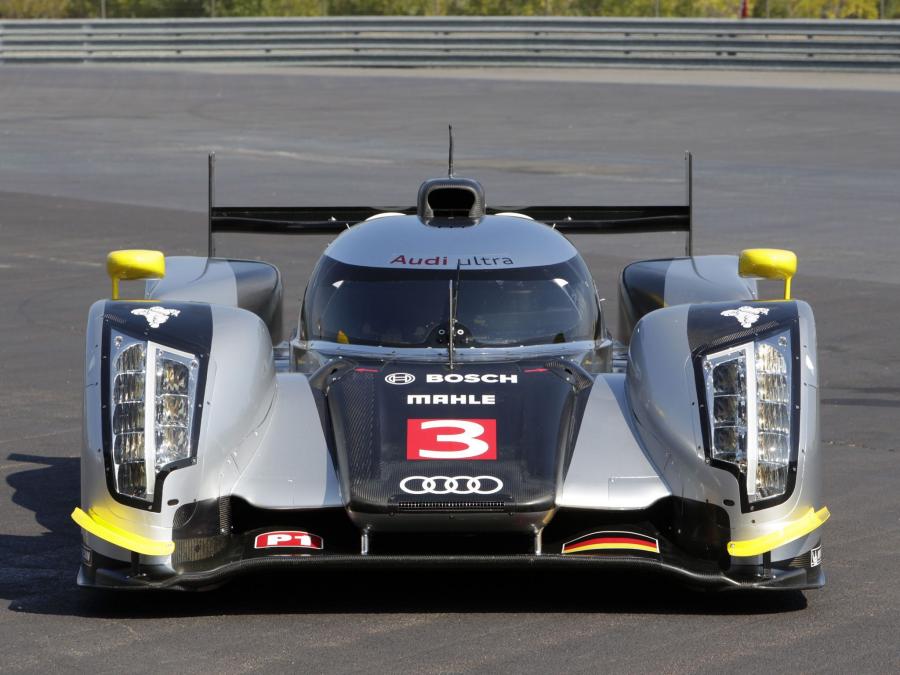  Audi R18 TDI 2011 года  (фото 22 из 77)